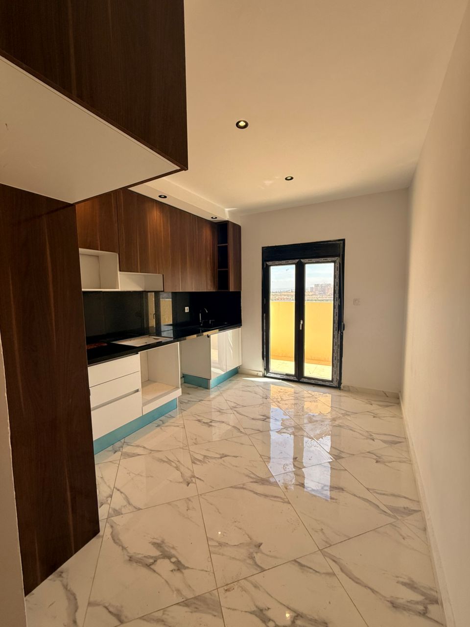 Appartement F3 de 102 m² à Millenium – Double façade au 7ème étage | 18 800 000 DZD