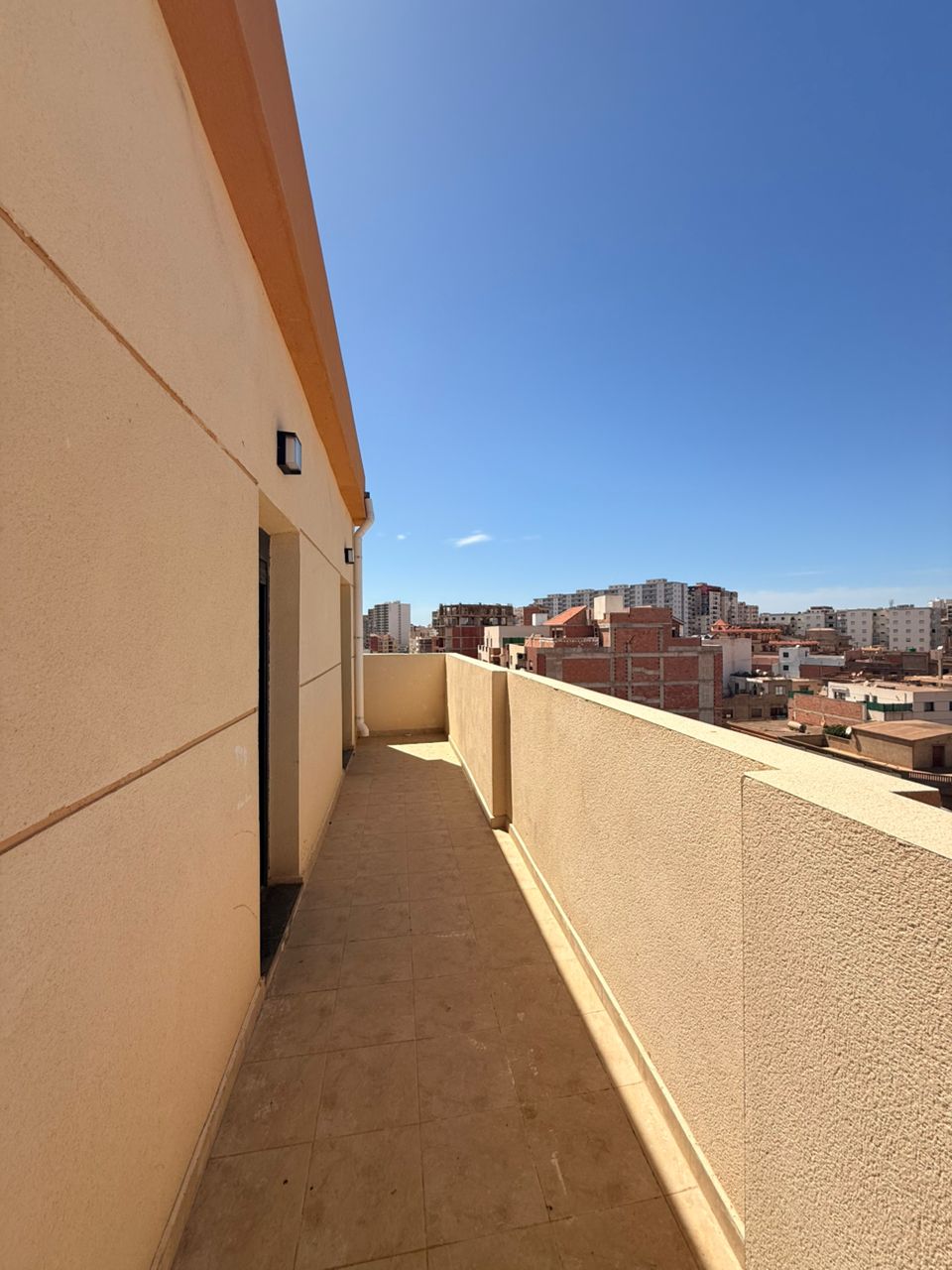 Appartement F3 de 102 m² à Millenium – Double façade au 7ème étage | 18 800 000 DZD
